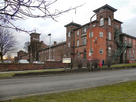 Royal Bolton Hospital © David Dixon cc-by-sa/2.0 :: Geograph Britain ...