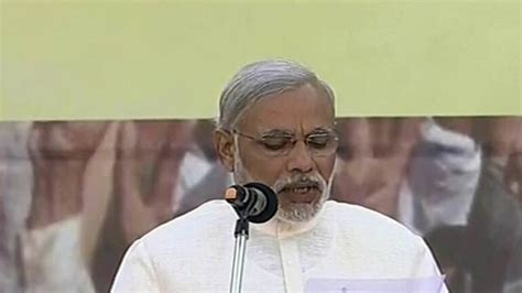 Narendra Modi sworn in as Gujarat Chief Minister for 4th term - Assembly Elections 2012 News