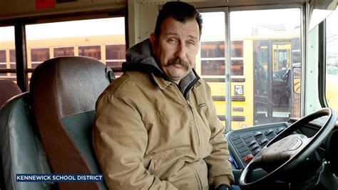 School bus driver buys hat, gloves for young student crying from cold ...