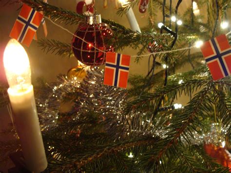 A Norwegian Christmas tree | Norsk Folk Art and Customs | Pinterest ...