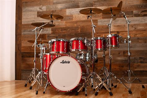 LUDWIG CLASSIC MAPLE 7 PIECE DRUM KIT, DIABLO RED LACQUER, MACH LUGS, – Drumazon