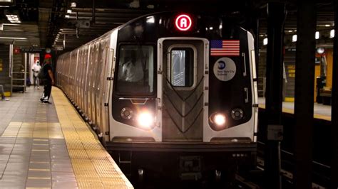 MTA New York City Subway : Alstom & Siemens R160 A Trains @ 14th Street - YouTube