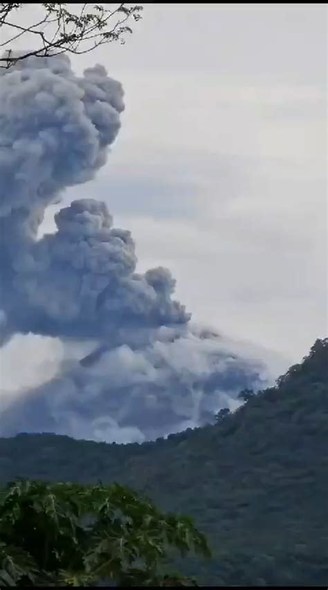 Huge erupt at the Lewotobi volcano in East Nusa Tenggara Province ...