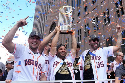 Astros troll Yankees at World Series parade with Houston chant