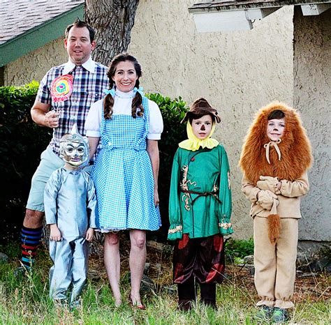 Wizard of Oz Family Costumes | Mens lion costume, Diy costumes men ...