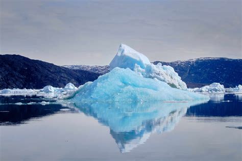 Nuuk Icefjord Boat Tour • Sail among icebergs | Guide to Greenland