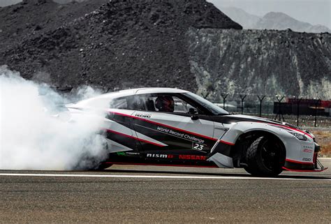 Nissan GT-R Drifts at 189 mph: El Drifto Loco