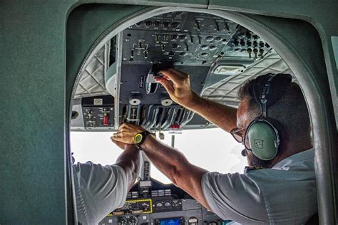 The Role of a Co-Pilot: 10 Key Duties and Responsibilities | Executive Flyers