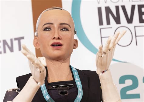 Ameca: British Lab's Humanoid Robot with Bizarre, Human-Like Facial ...