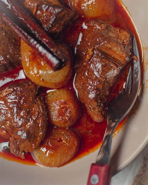 Stifado - Traditional Beef Stew With Shallots - Real Greek Recipes