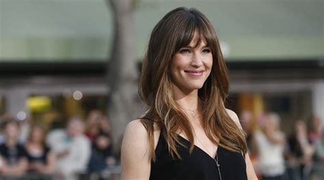 Jennifer Garner makes 1st red-carpet appearance after Ben Affleck split | Hollywood News - The ...