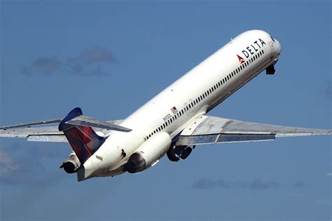 Delta retires MD-88 and MD-90 jets early because of the coronavirus