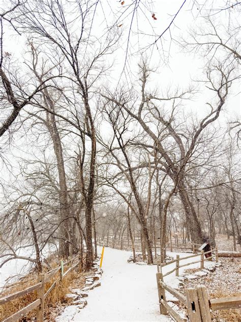 See photos of snowfall in Oklahoma City