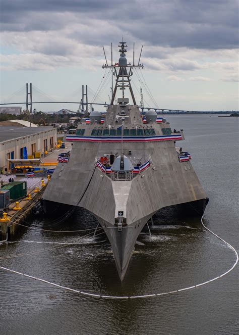 Navy Commissions Littoral Combat Ship USS Savannah (LCS 28) > United ...