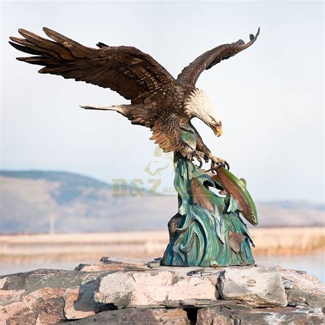 Custom metal crafts home garden animals bronze carvings eagle sculpture