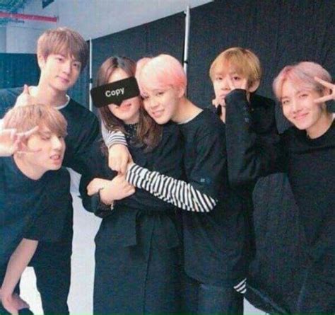 Jiminie hugging his mom | Bts jimin, Jimins mom, Bts predebut