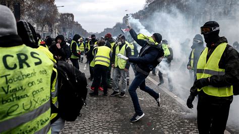 Macron, Confronting Yellow Vest Protests in France, Promises Relief ...
