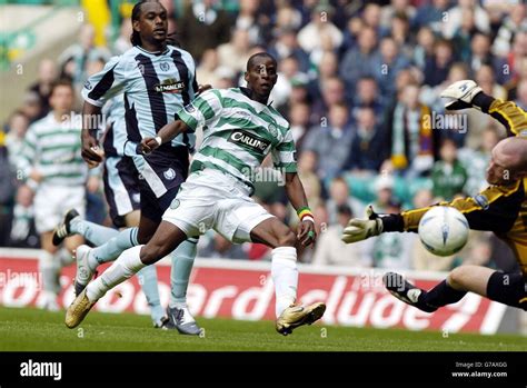 Celtic v Dundee Stock Photo - Alamy