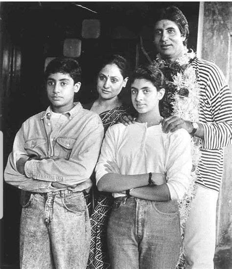 Bachchan Family's Unseen Picture Where Abhishek Looked Like Jaya 'Ji ...