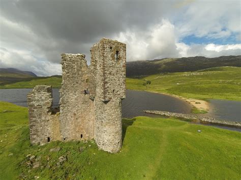 MacLeod Castles & Fortifications - The Associated Clan MacLeod Societies