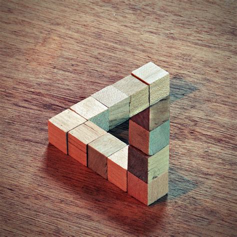 Penrose Triangle | Active Weekly May 31st - June 7th: Illusi… | Flickr