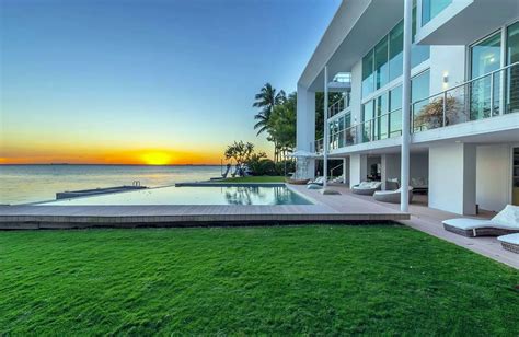 Inside The Miami Estate Lionel Messi Is Renting For $200,000 Per Month - GQ Middle East