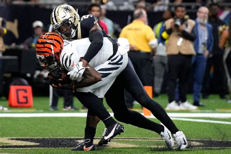 Doctor Weighs in on Cincinnati Bengals WR Ja'Marr Chase's Injury, Potential Recovery Time ...