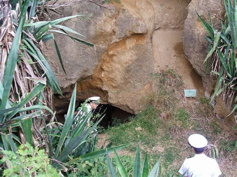 Japanese Caves Iwo Jima - Iwo Jima - TracesOfWar.com