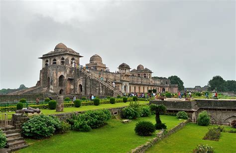 Famous Weekend Getaway Places from Indore