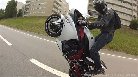 Yamaha YZF-R1 Crossplane - Random Ride (Staggered Wheelies) [RAW] - YouTube