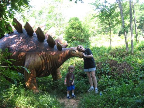 Kid friendly places: Dinosaur World in Cave City, KY!