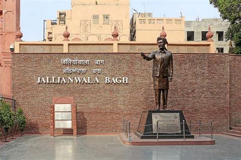 Jallianwala Bagh and Wagah Border - How to Plan your Trip - Vargis Khan