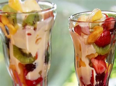 Paula Deen Cake Recipes: Fresh Fruit Salad with Creamy Custard