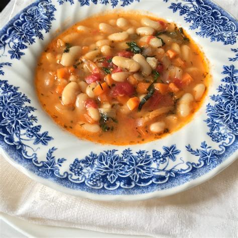 Bulgarian beans soup - SooFoodies