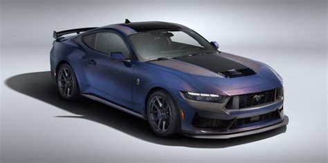 2024 Ford Mustang Dark Horse Gets Exclusive Color-Shifting Paint