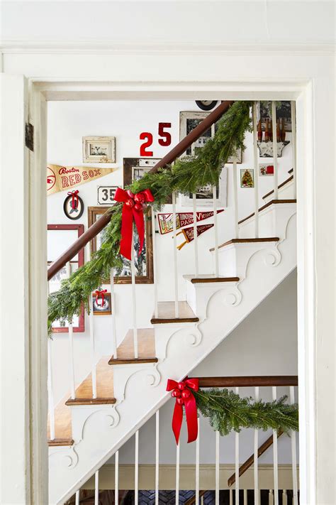 Diy Decorating Stairs For Christmas | Shelly Lighting