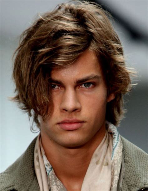 Mens Hairstyles Mid Length | Medium hair styles, Medium length hair styles, Long hair styles men