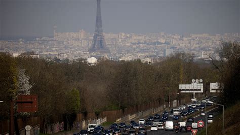 Macron Unveils France’s 2030 Investment Plan - The New York Times