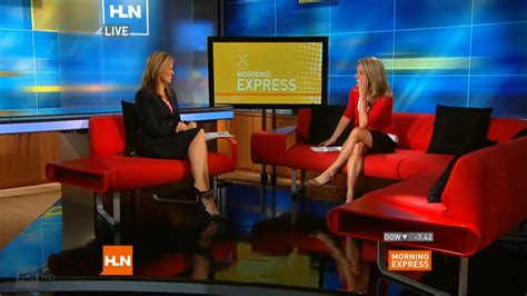 A hot Susan Hendricks on HLN - Sexy Leg Cross