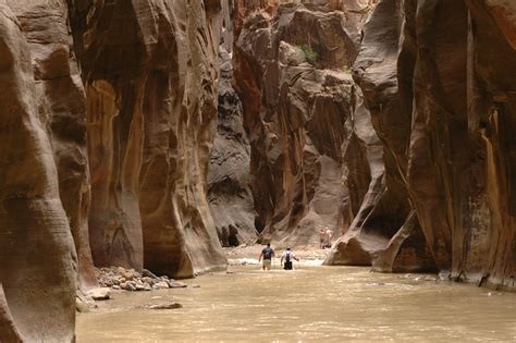 Canyoneering Hazards: Avoiding Flash Floods & Other Problems