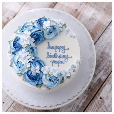 Bake With Love 사랑으로 베이킹 on Instagram: “Bleu rosette ” | New birthday cake, Birthday cake writing ...