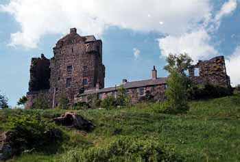 Travels in Scotland : Neidpath Castle