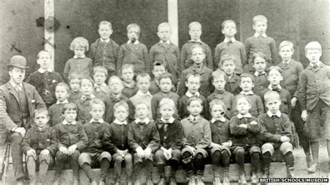 School uniforms: A history of 'rebellion and conformity' - BBC News