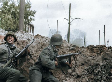 Stabswache de Euros: Wehrmacht's 6.Armee and the Battle of Stalingrad 1942–1943