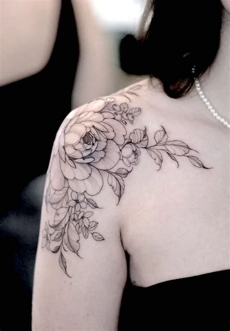 Details more than 73 rose shoulder tattoo female latest - in.cdgdbentre