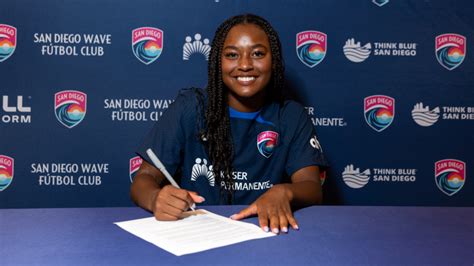 San Diego Wave FC Signs Jaedyn Shaw to New Contract - San Diego Wave ...