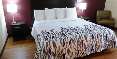 pet friendly hotels in keokuk iowa - Tiny Alcorn