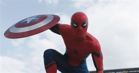 Spider-Man's Early Costume Design From Captain America: Civil War