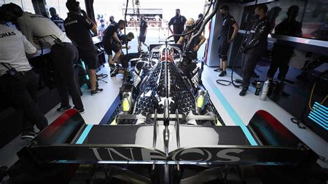 Mercedes admits it has 'some issues' with 2021 F1 engine