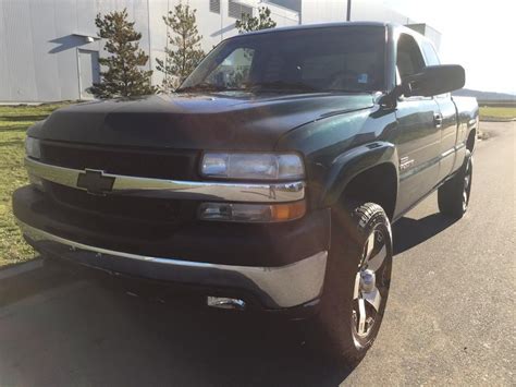 2001 CHEVROLET SILVERADO 2500 DURAMAX DIESEL 4X4 Outside Nanaimo, Parksville Qualicum Beach